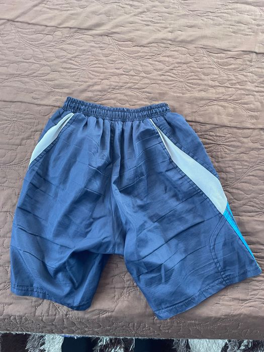 Къси гащета с джобове и мрежеста подплата