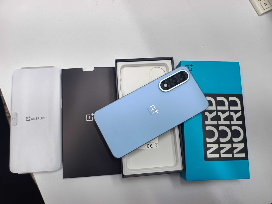 Продавам OnePlus Nord 5