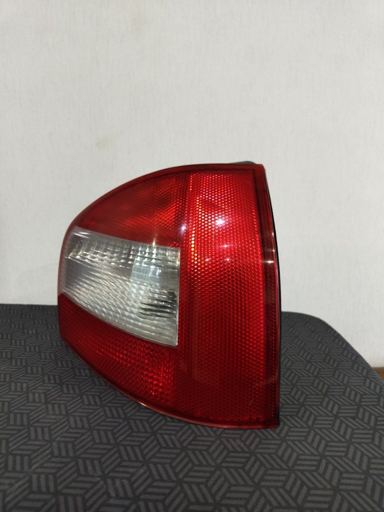 Фейслифт Стоп(десен) Audi A3 8L