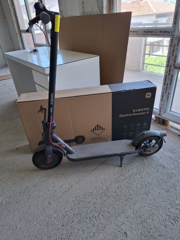 Електрически СКУТЕР XIAOMI elektrik scooter 4 EU