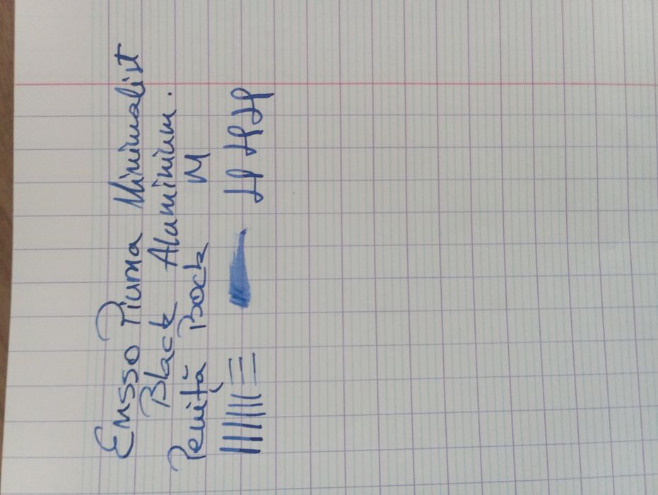 stilou Ensso piuma minimalist black