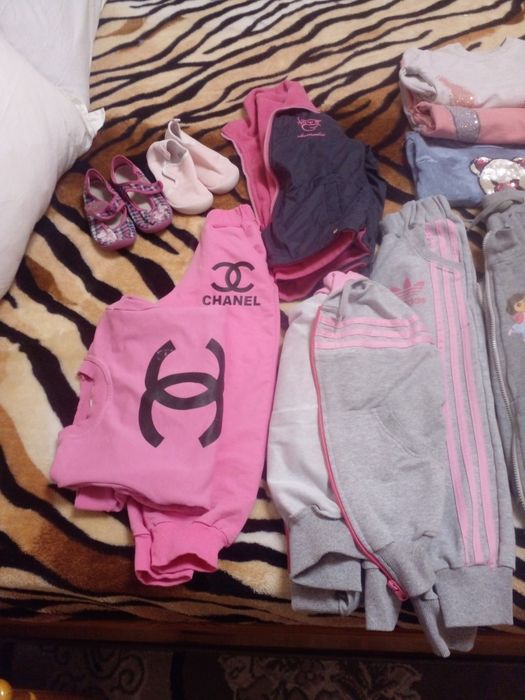 Дестки дрехи за момиче