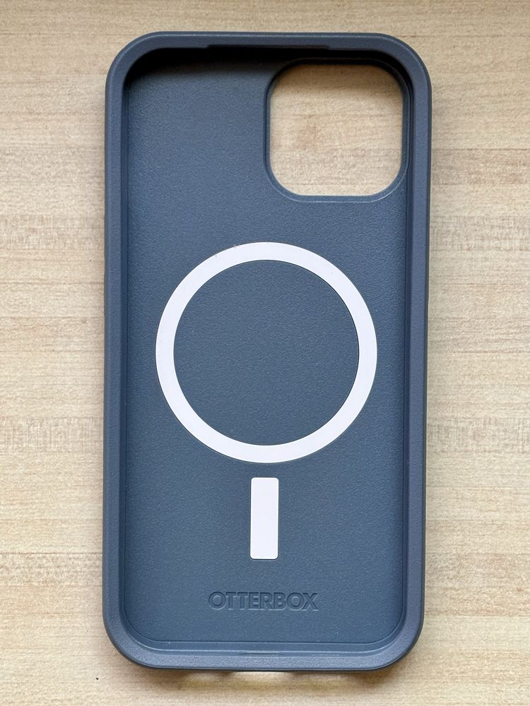 Iphone 15 case.
