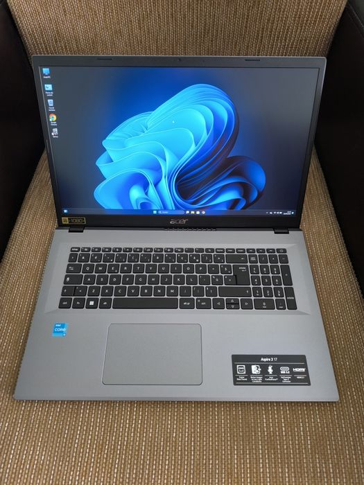 Acer 17 Inch/Intel I3-N305-gen14 2024!/8GB DDR5/512GB SSD Nvme!