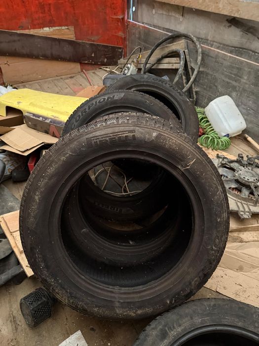 Vand anvelope iarna Pirelli, 235/60 R18