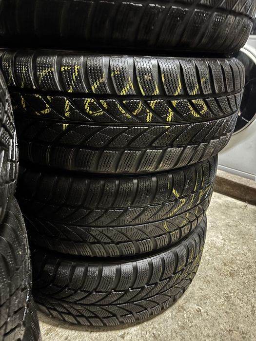 Jante gama vag cu anvelope 215/60r16 iarna