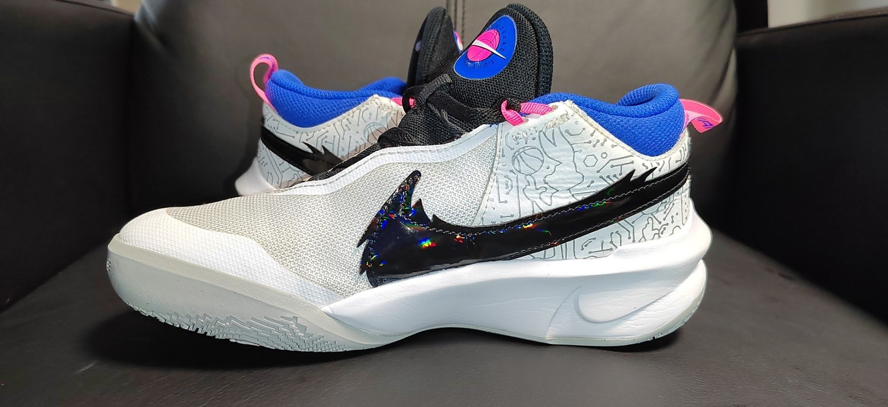 Nike Space Jam Team Hustle, номер 38