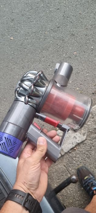 Corp aspirator Dyson V6 Absolute