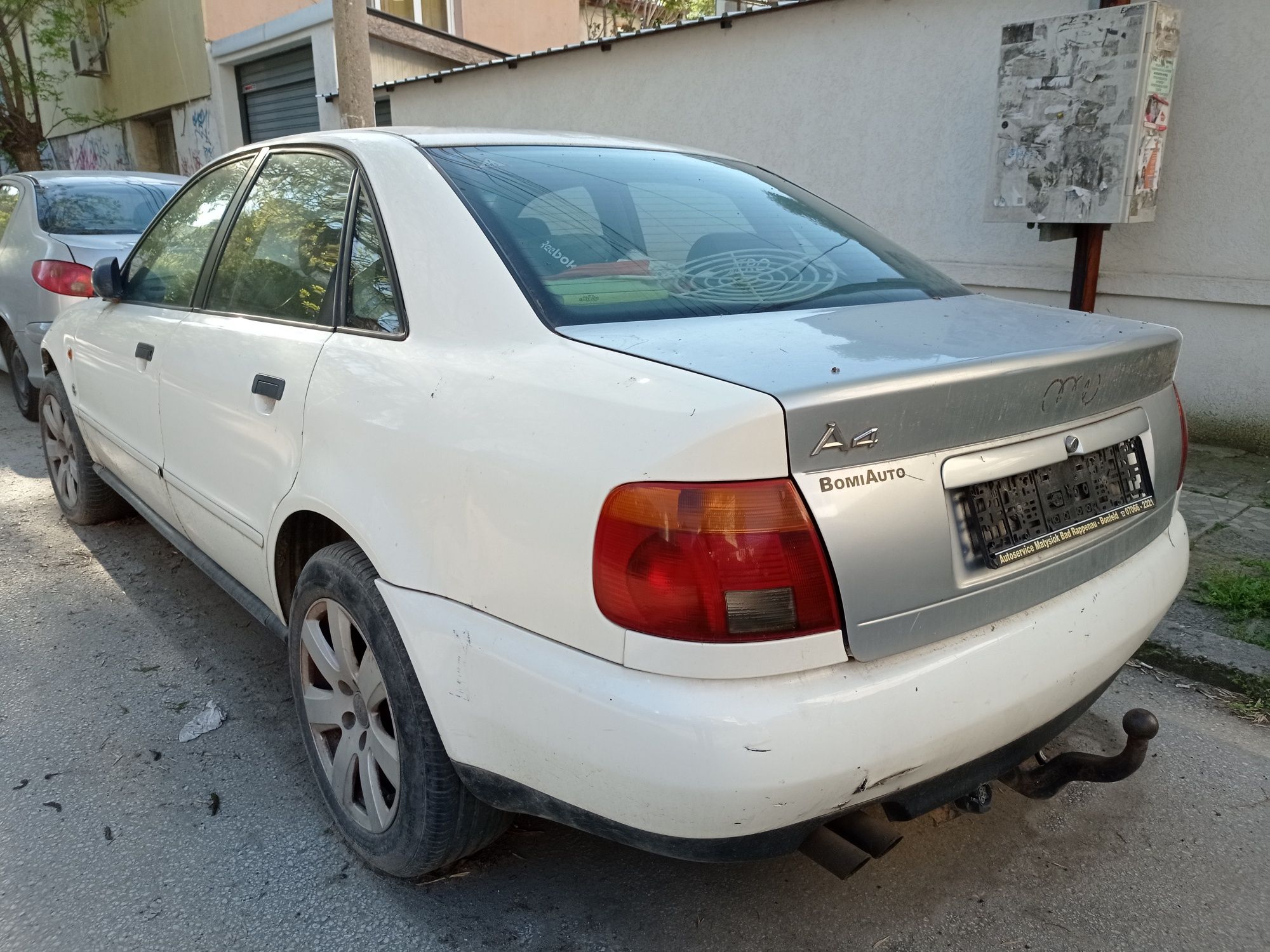 Audi A4 B5 1996г 1.6 бензин/ теглич САМО НА ЧАСТИ