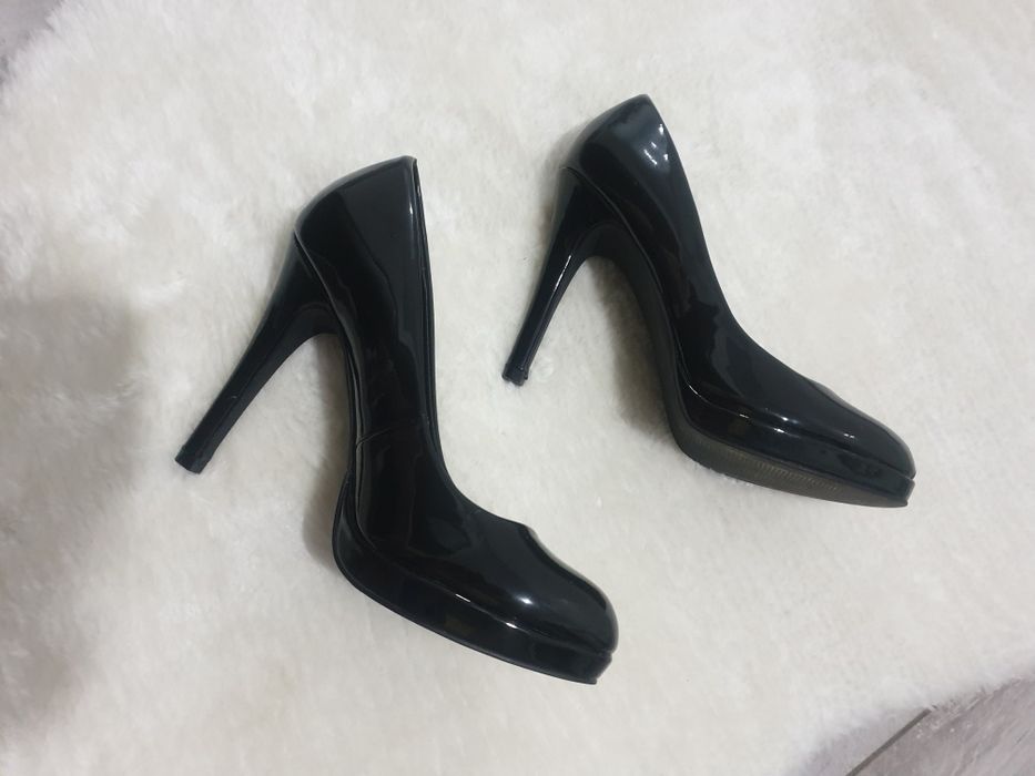 Pantofi noi piele naturala lacuita negri superbi 37