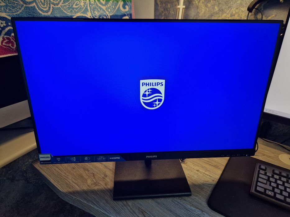 Монитор 27 дюйм IPS\QHD\состояние отличное полный комплект