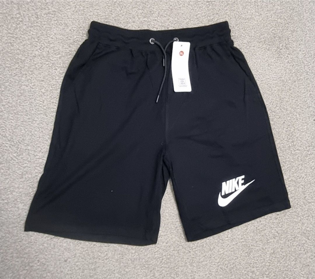 Pantaloni scurți de vară