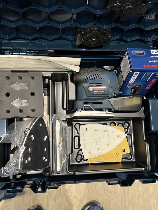 Slefuitor Bosch GSS 18V-10 cu ac.si inc.+accesorii-NOU