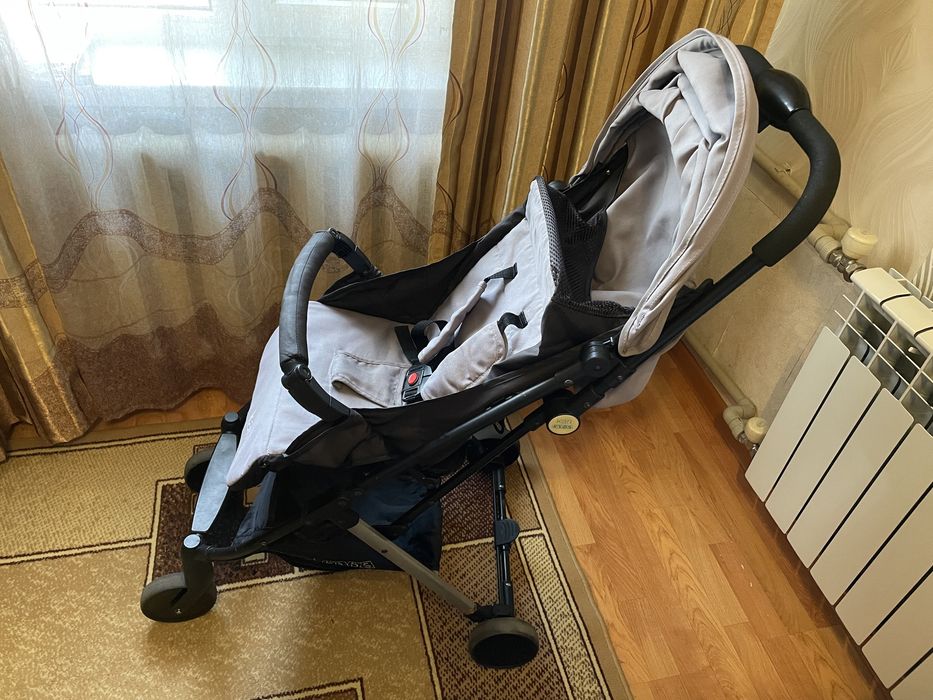 Продаю прогулочную коляску