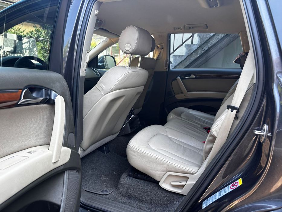 Audi q7 recent adus
