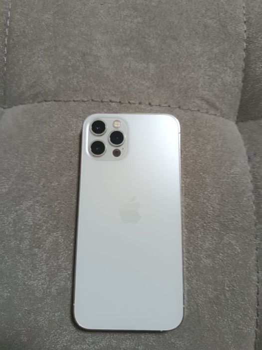 Телефон iphone 12 Pro