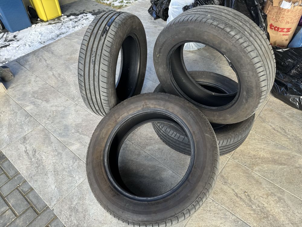 Anvelope Bridgeston 215/60/r17