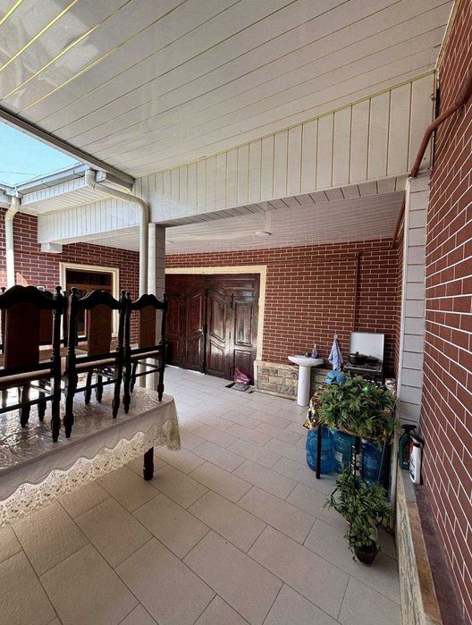 под гостиница уй сотилади