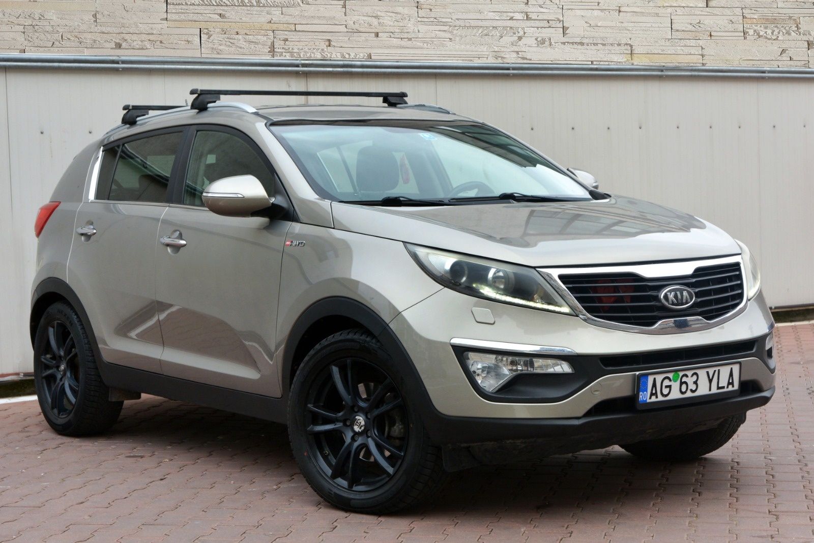 Vând kia sportage