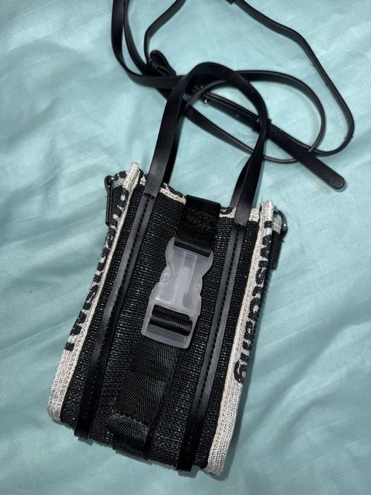 Разпродажба на нови и запазени дрехи