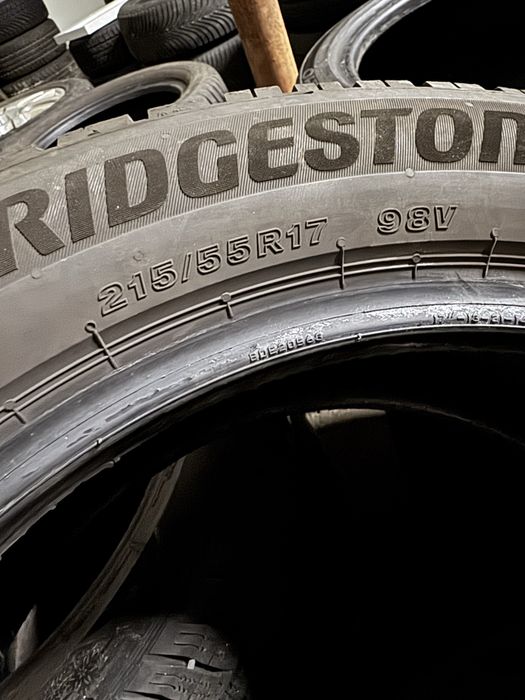 4 anvelope iarnă Bridgestone 215/55 R17 - Dot 2024/2022