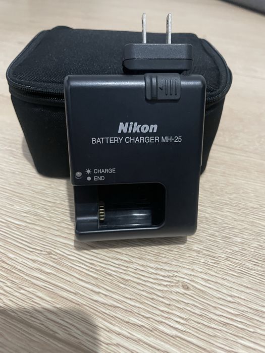 Nikon D750 cu 12.715 cadre