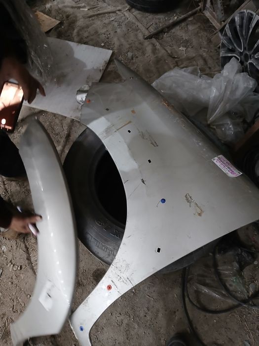 Крыло на хайлюкс toyota hilux