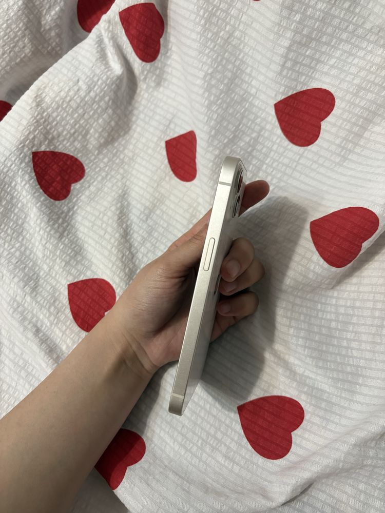 Продам айфон 13 256 гб