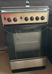 Aragaz Indesit inox