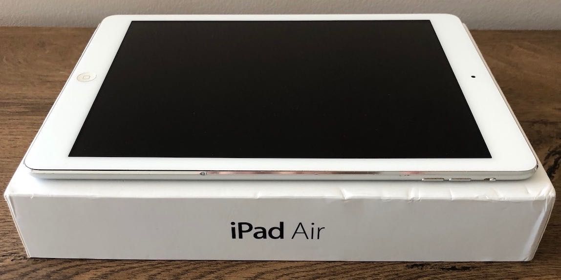 Таблет Apple iPad Air Wi-Fi 16GB