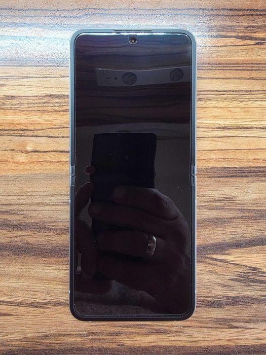 Samsung Galaxy Z Flip 6 512GB в гаранция
