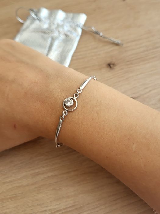 Сребърна дамска гривна