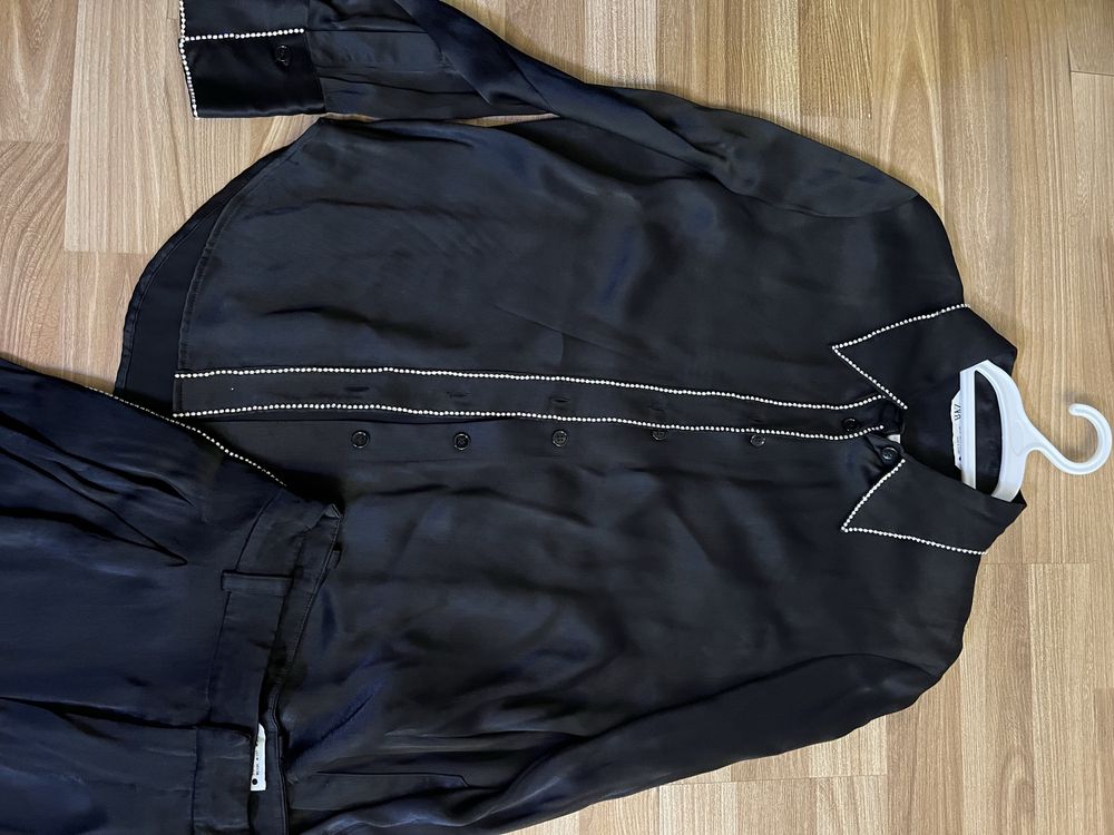 Женский атласный костюм zara