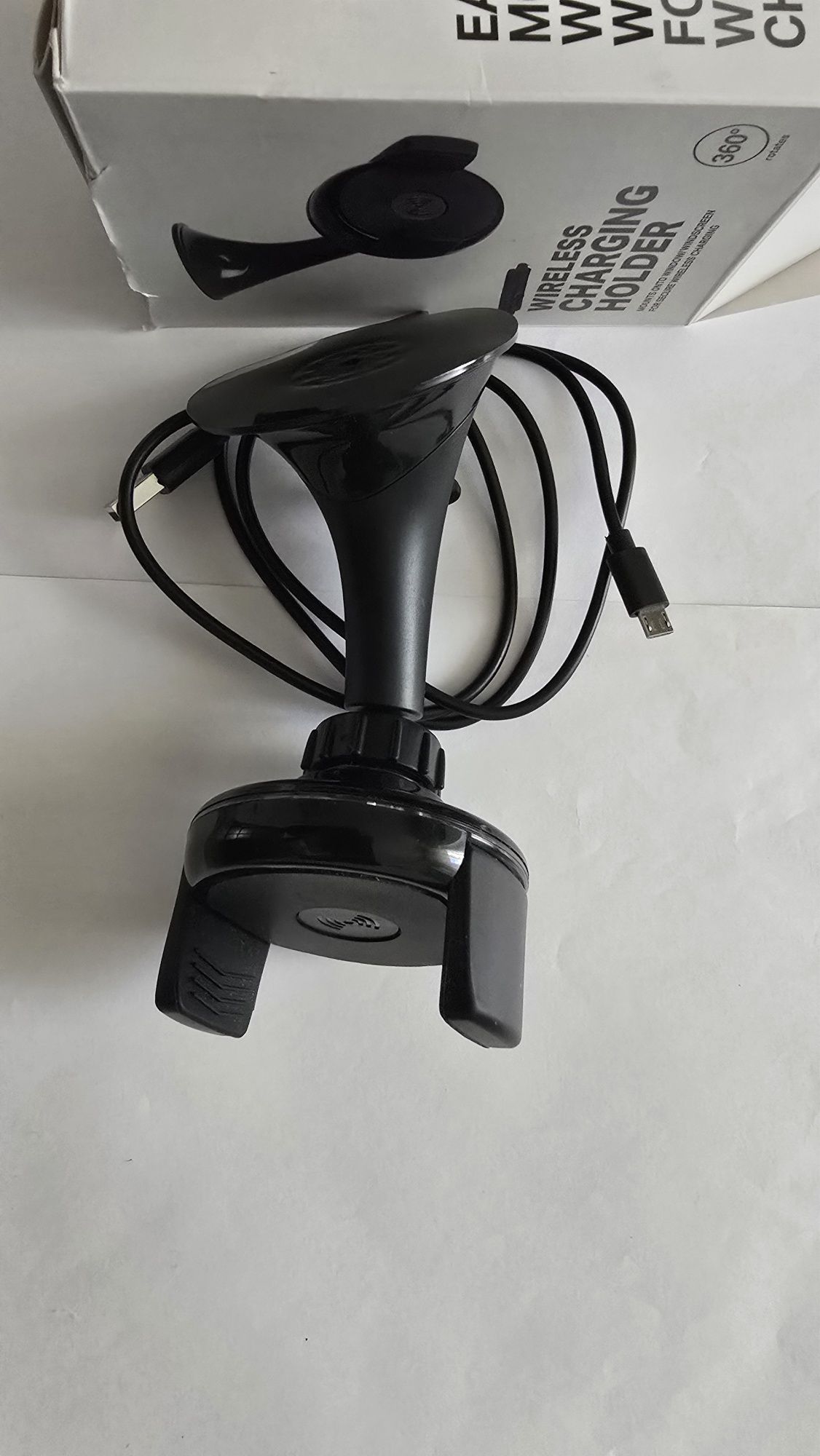 Suport auto pt telefon cu incarcare wireless