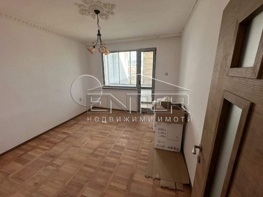 Продава се Тристаен апартамент в Варна, Цветен квартал - 80 кв.м за 1750 €/кв.м - Снимка #2