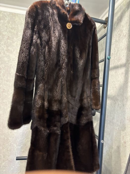 Продаю   норковую шубу