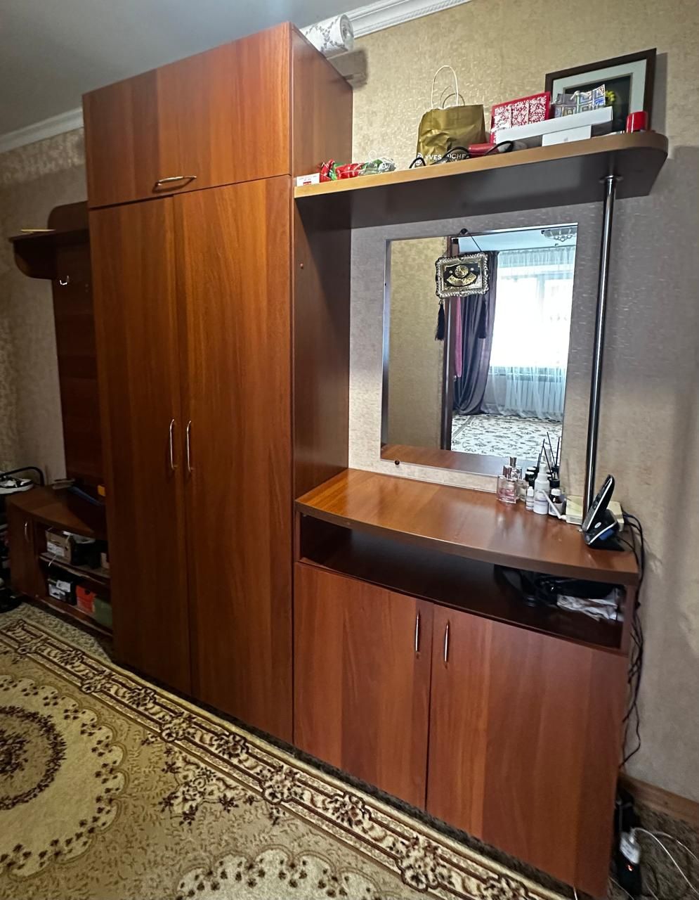 Продам шкаф для прихожей