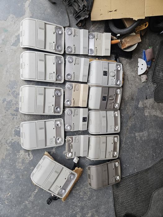 plafoniera passat b6 avem si cu buton trapa