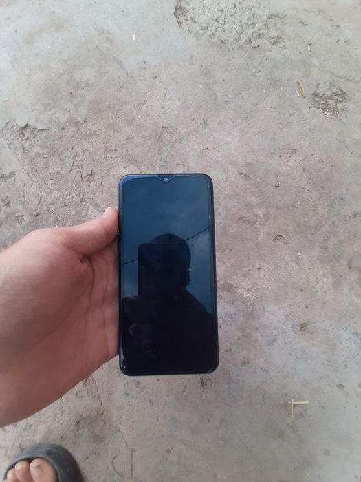 A10s 32gb ishlashi, holati zor