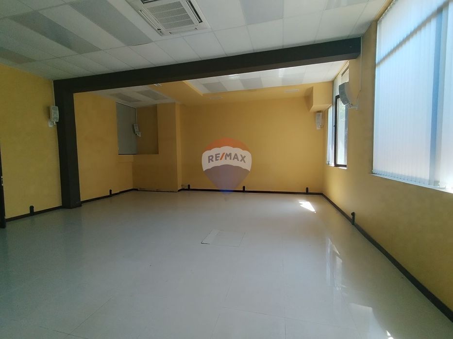 Офис в Варна, област-м-т Кабакум площ 137 цена 164400