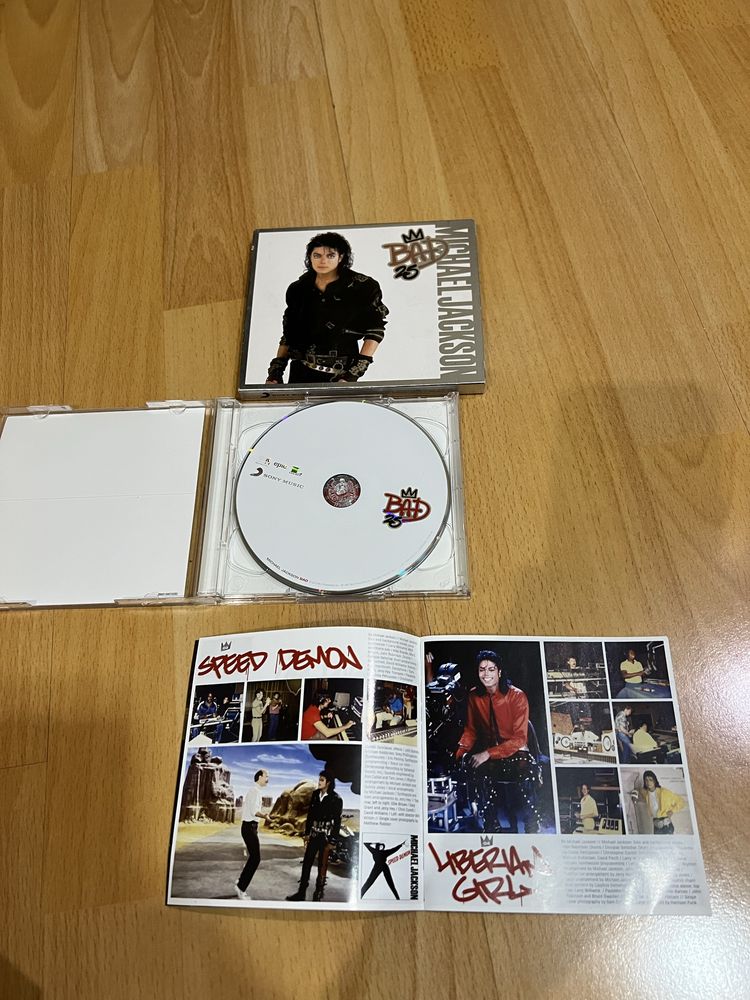 Оригинални CD дискове с музика