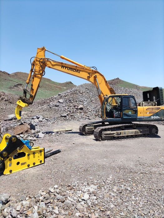 Ekskavator HYUNDAI 300 sotiladi