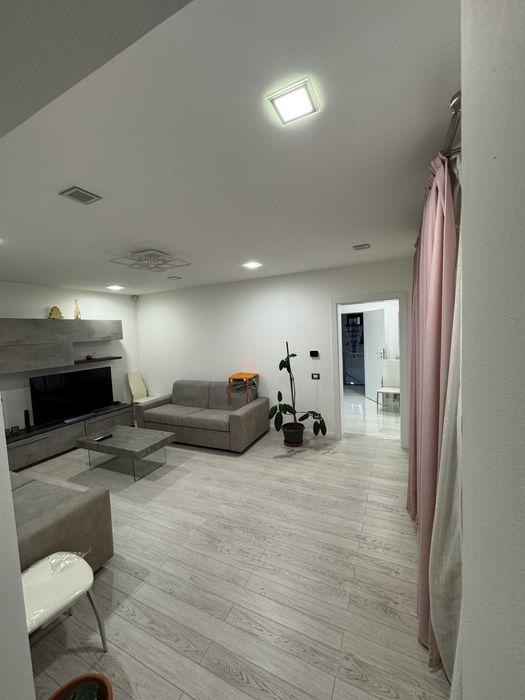 Inchiriez apartament in regim hotelier mobilat complet,ultra modern l