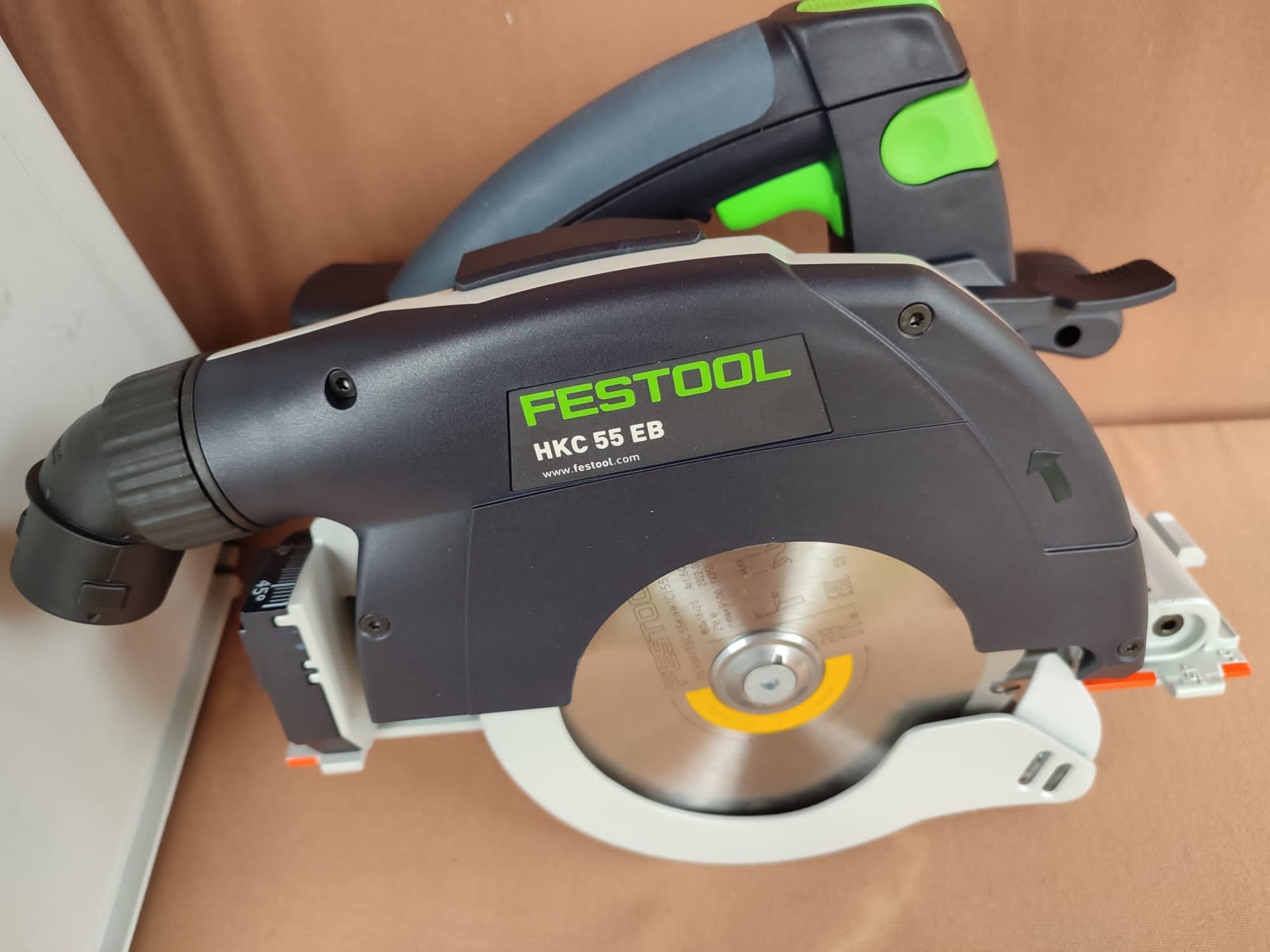 Festool circular pe acumulator