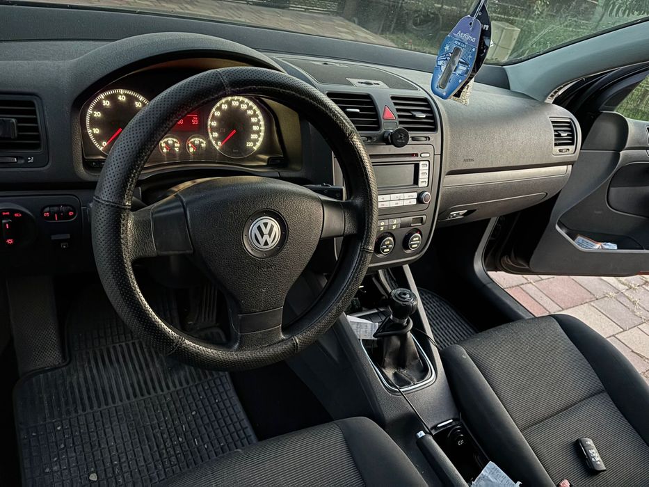 Volkswagen golf 5/ posibilitate RATE