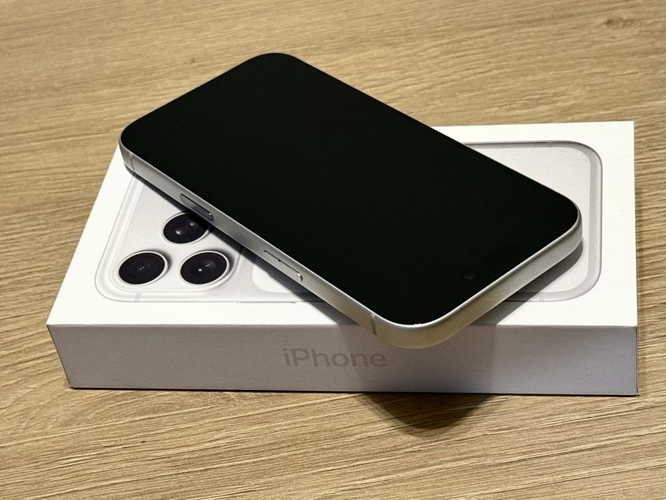 iPhone 17 Pro // 512GB // Silver //  Garanție 12 Luni  ~  1100 € Mureș