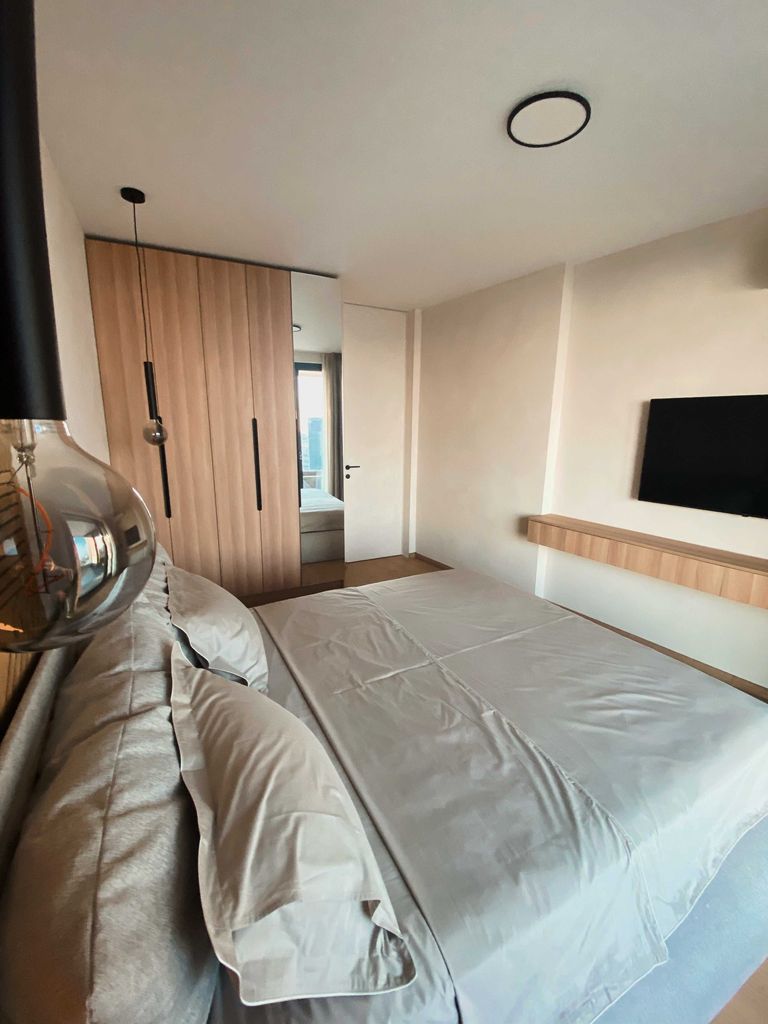Дава се под наем Двустаен апартамент в Варна, Бриз - 72 кв.м за 1150 € - Снимка #21