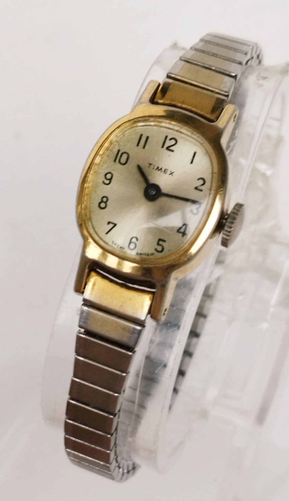 Ceas de damă vintage Timex mecanic, anii 1950, din otel inoxidabil.