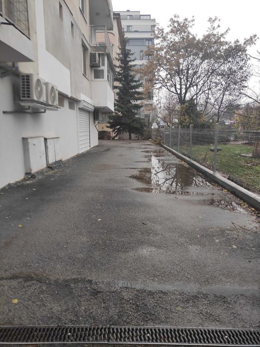 Гараж под наем/ паркомясто Дървеница