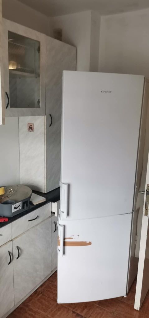 Închiriez apartament 2 camere
